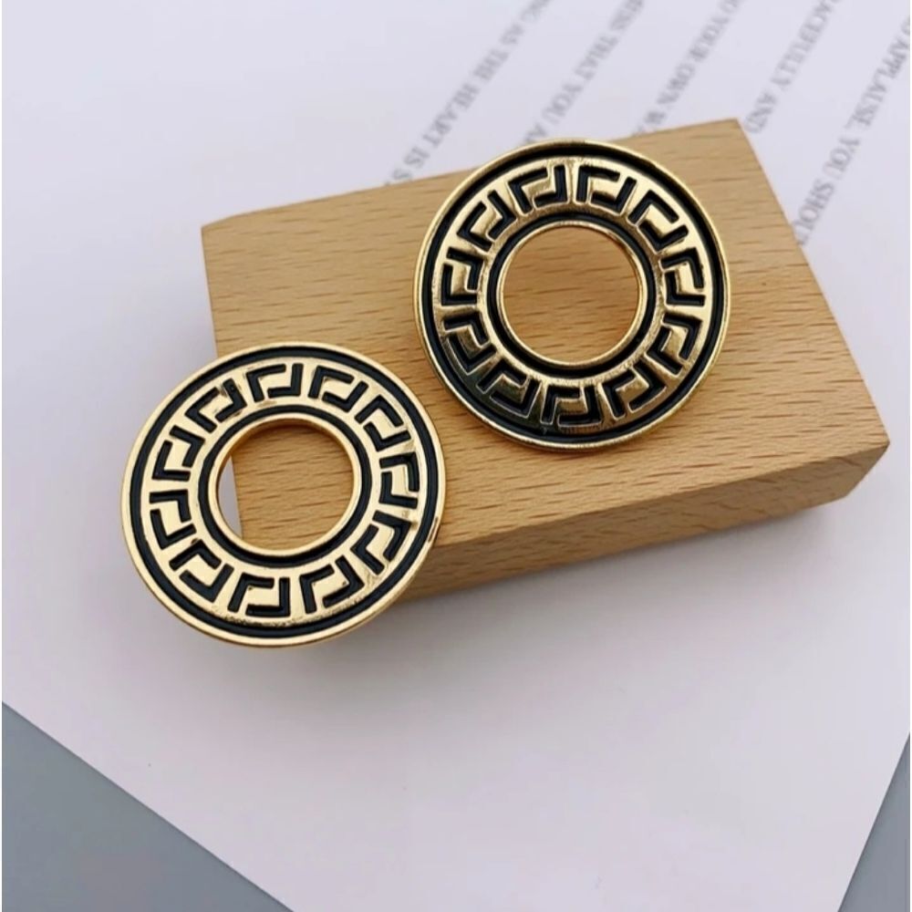 Designer Inspired Stud Earrings Black & Gold Round - Picture 3 of 6